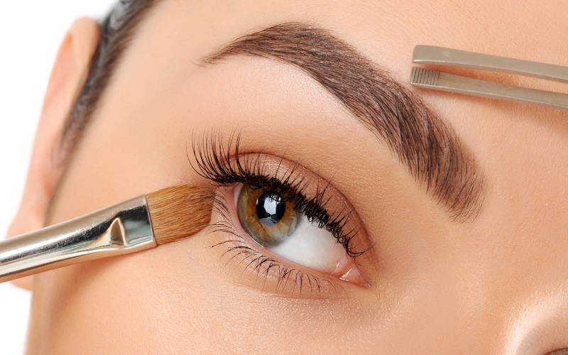 Eyebrows tinting service in Shepherds Bush west london